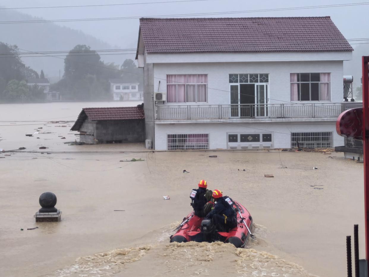 南方强降雨持续 专家提醒公众加强防范 | 极目新闻