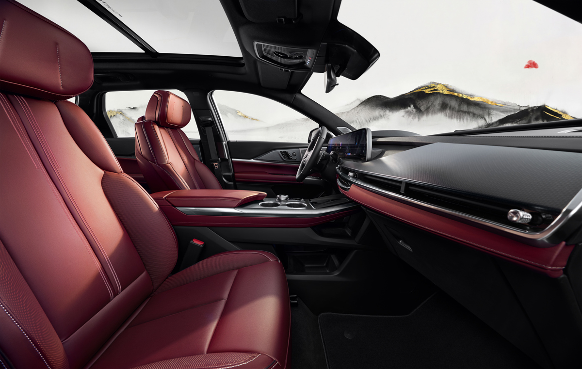 配图4：伊姆斯高定座椅 支撑恰到好处.jpg