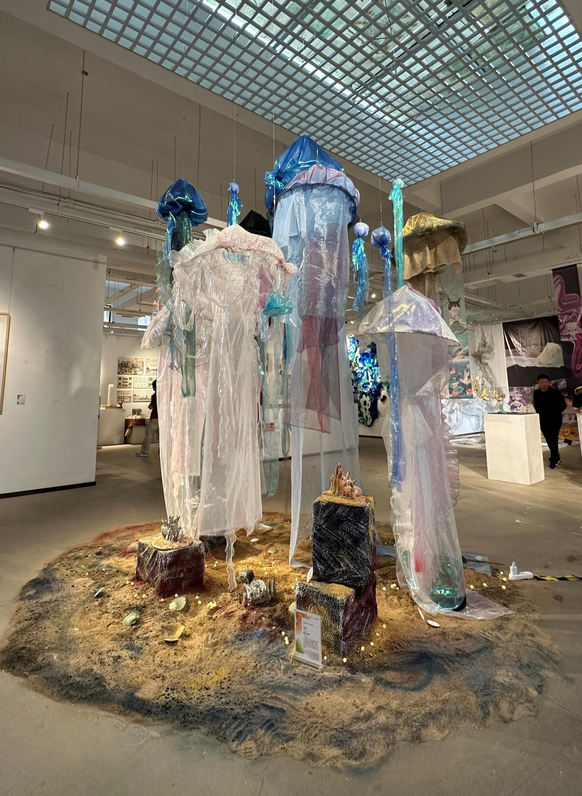 艺术与科技互融,武汉科技大学毕业设计作品展开幕 | 极目新闻