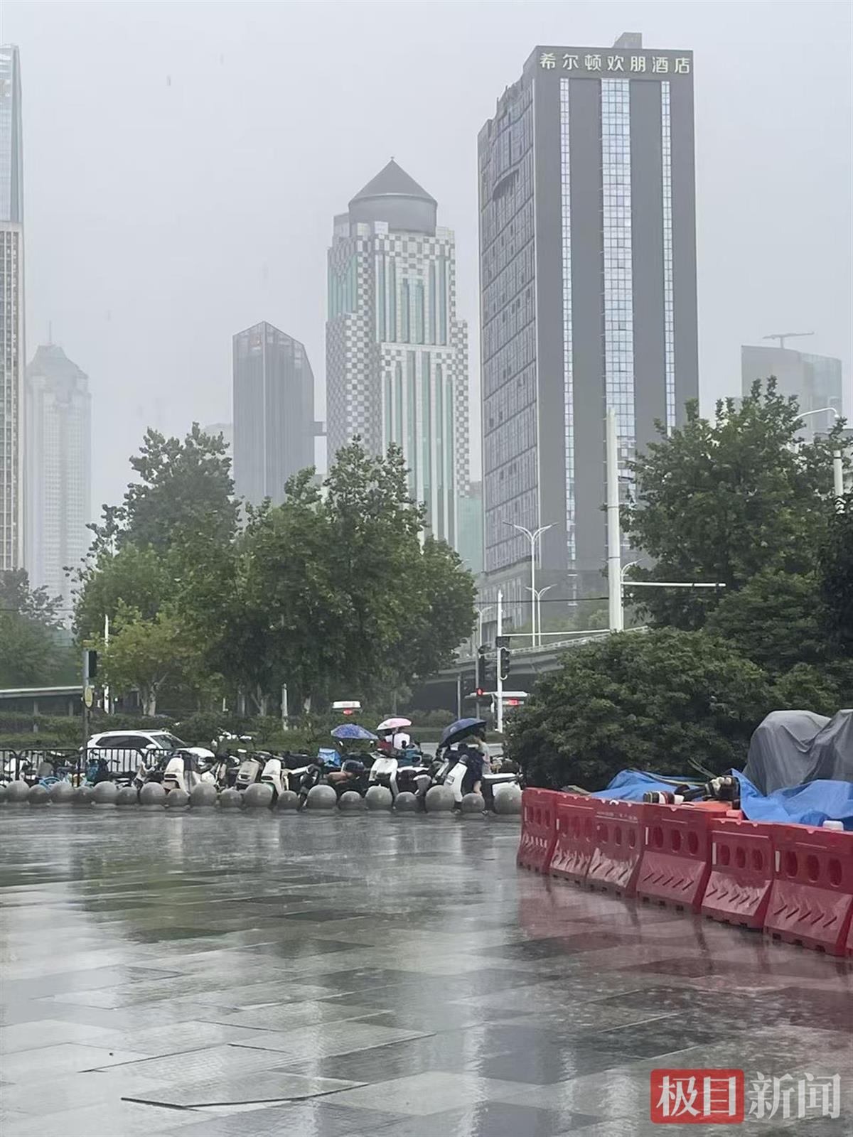 下雨1.jpg 下雨1.jpg