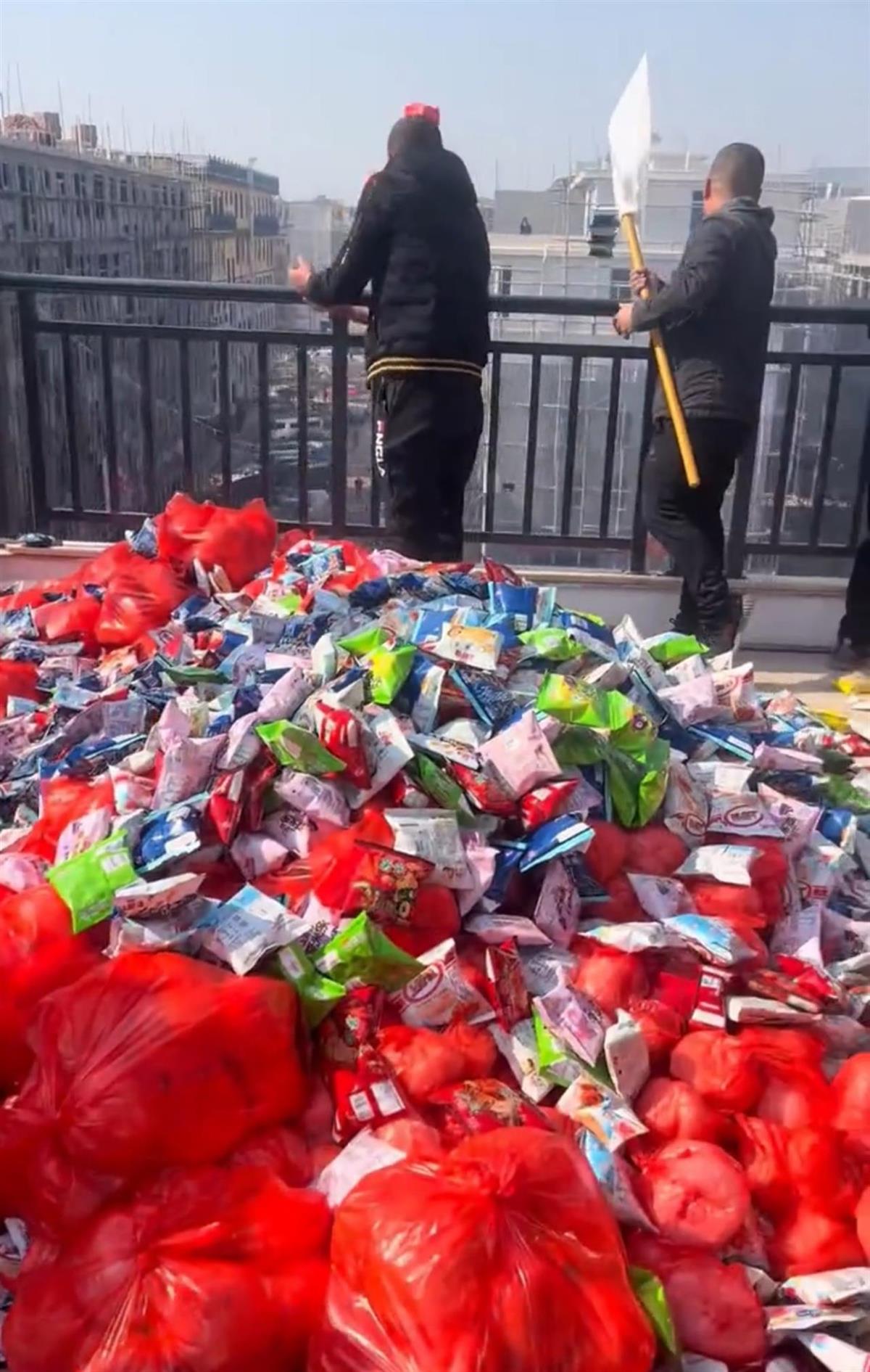 11F2414CA0B71CE62219A1180776699A.png 11F2414CA0B71CE62219A1180776699A.png