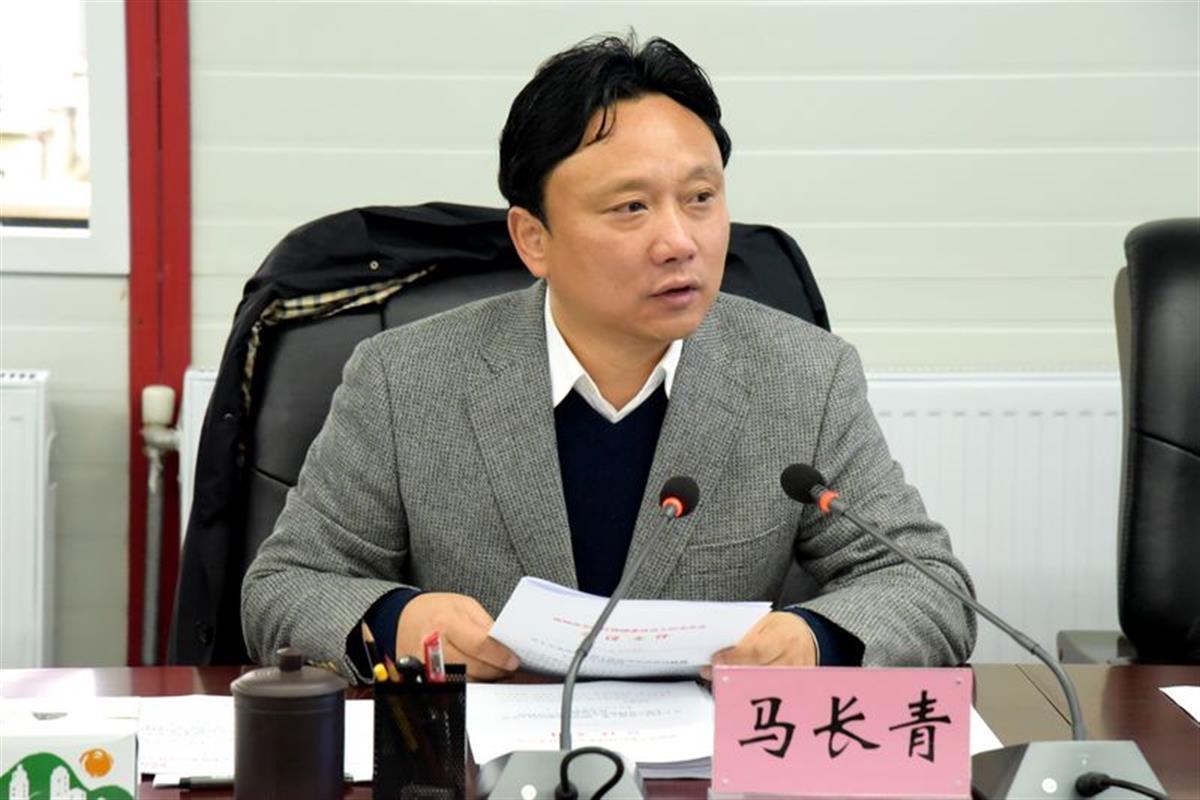 马长青长期在贵州工作,曾任贵阳市委常委,副市长,贵安新区党工委书记.