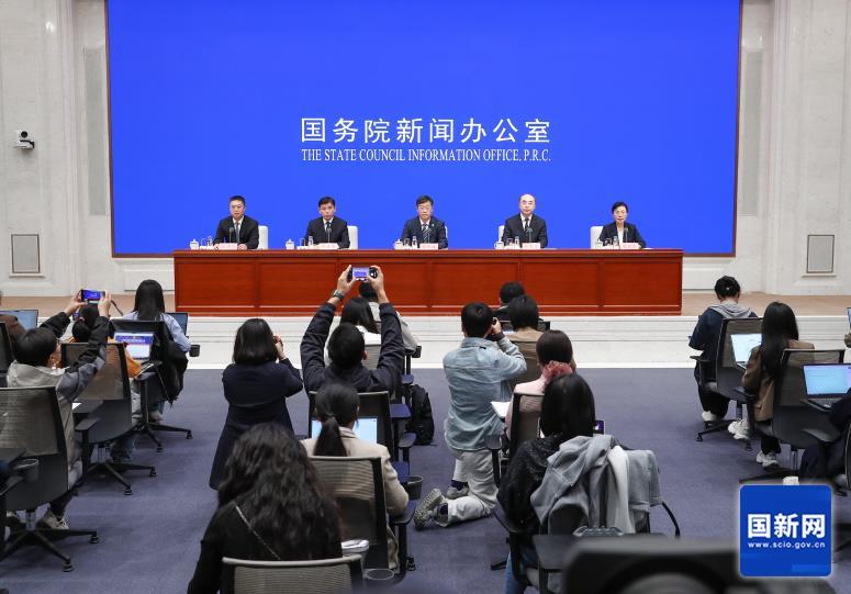 10月11日新闻发布会现场 气象.png