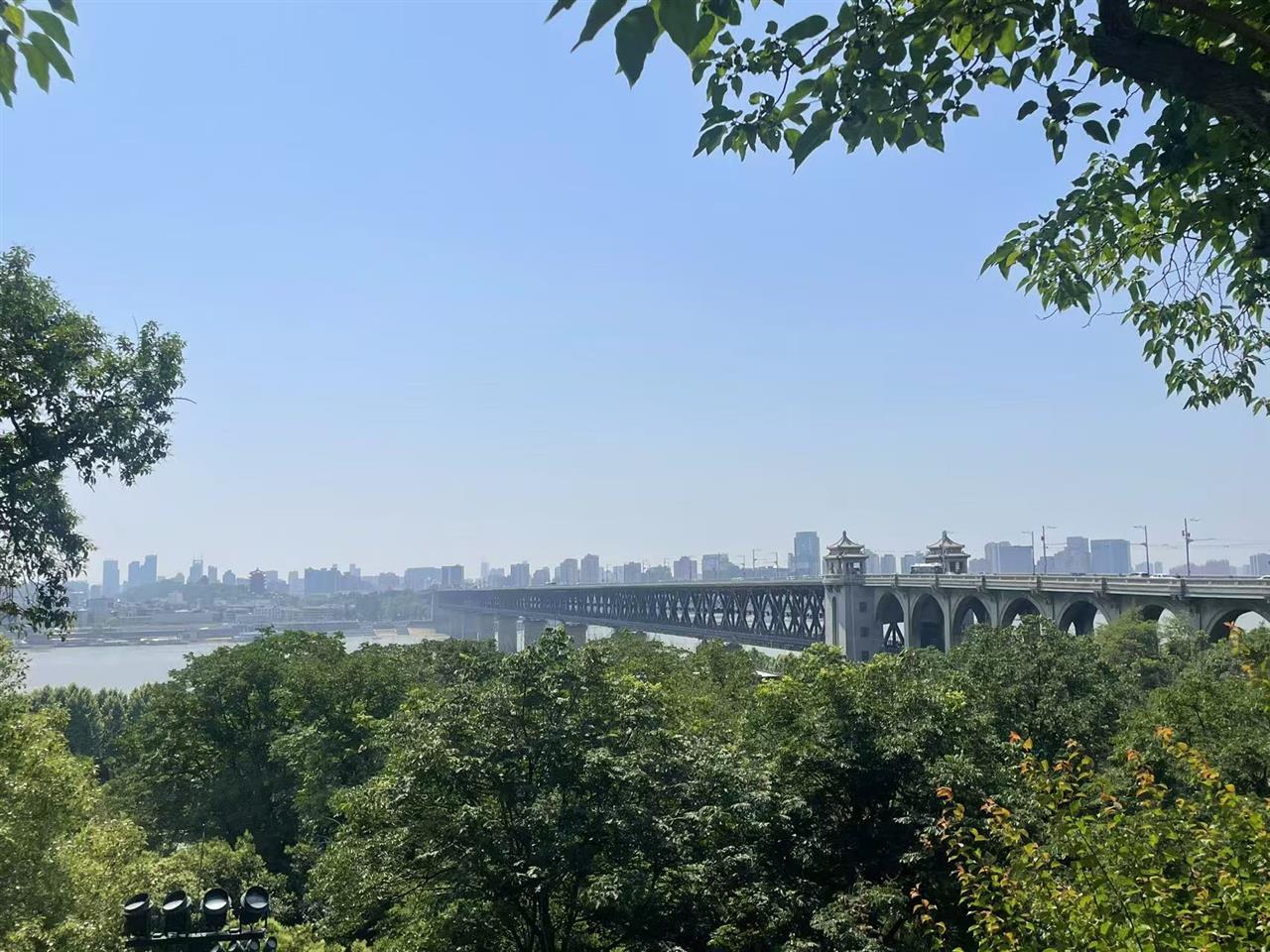 1、初夏的武汉.jpg