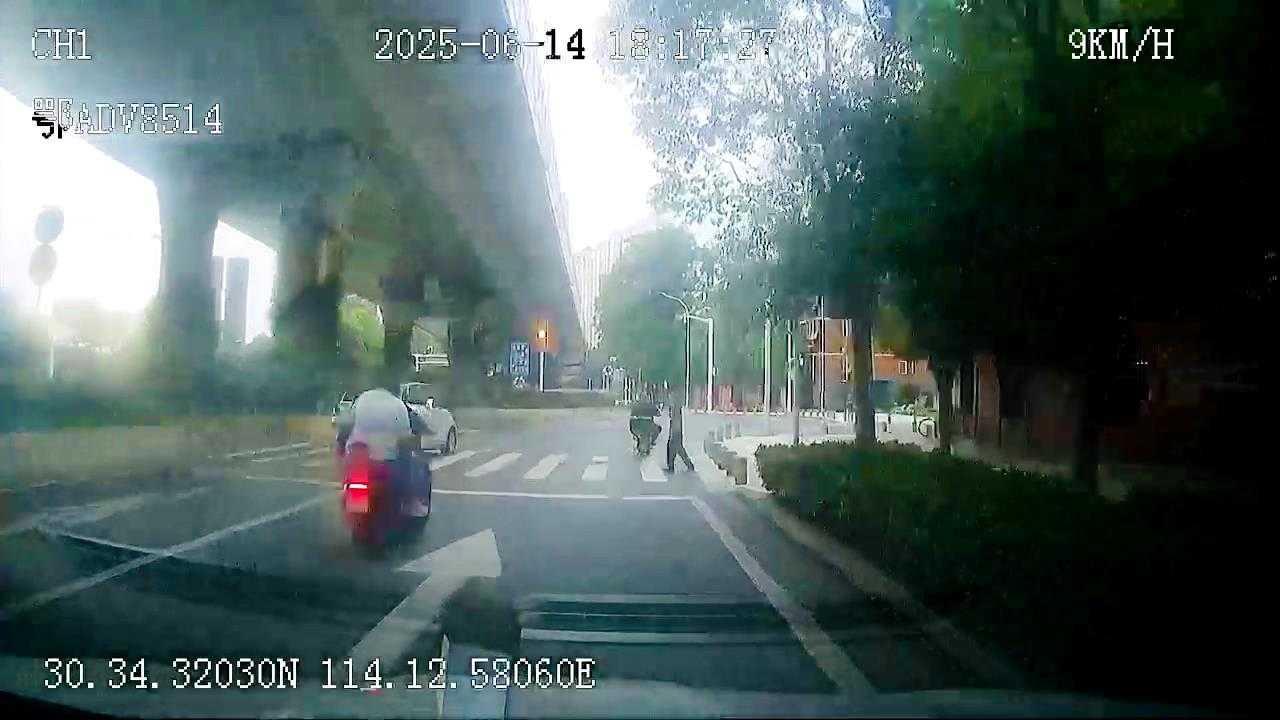 一次礼让，一个敬礼，温暖一座城