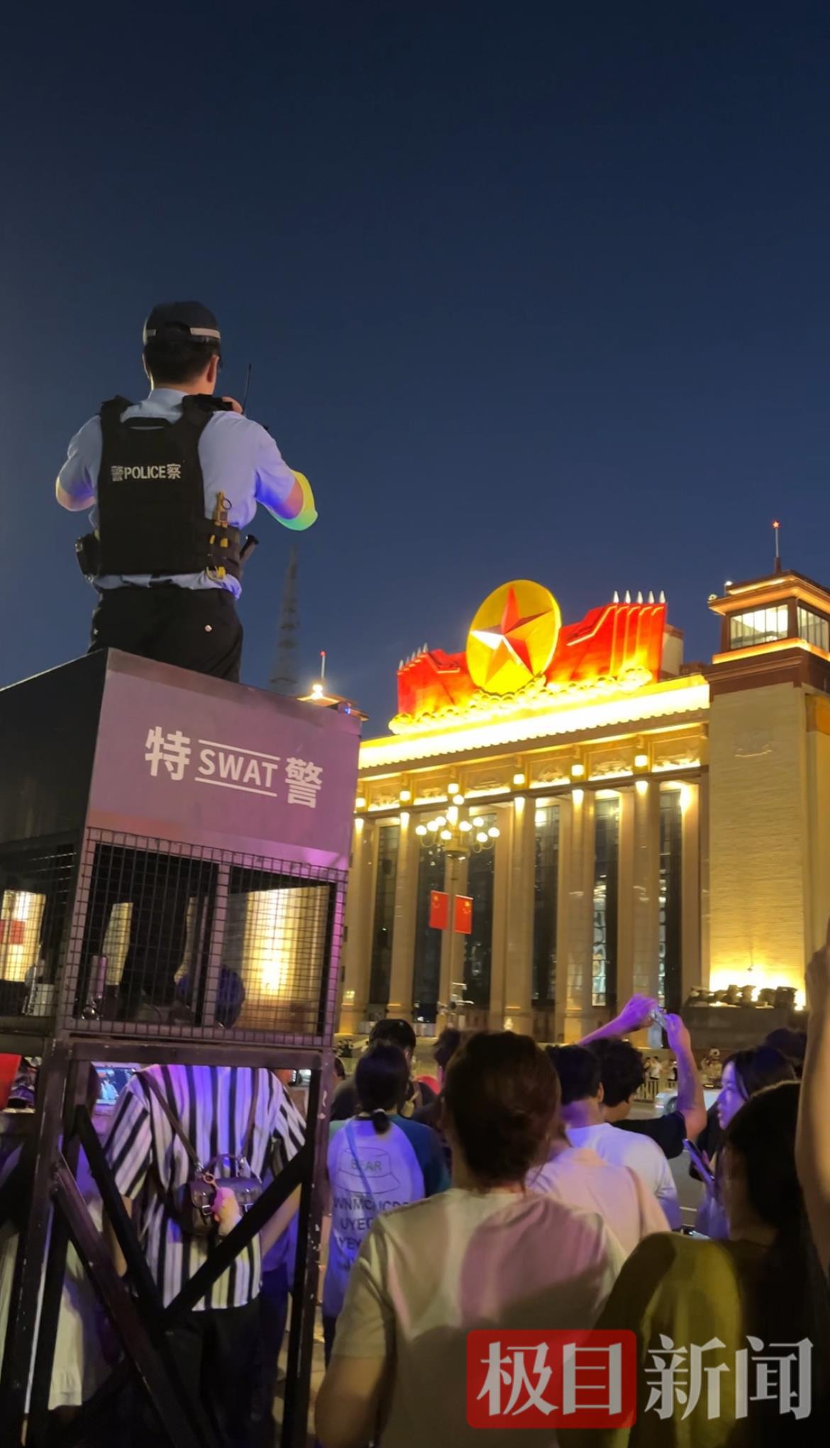 特警代拍.jpg