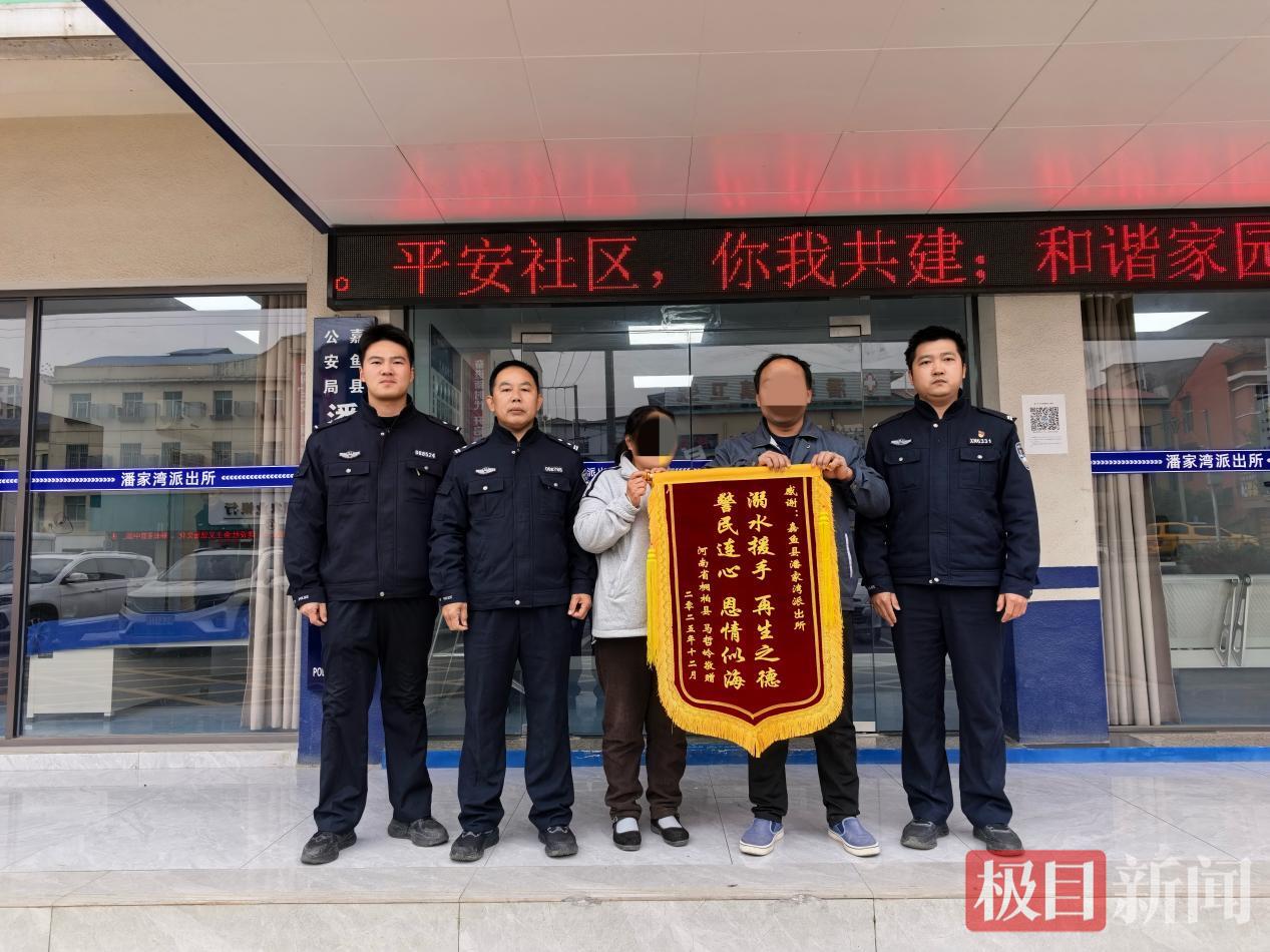 C2EEF93B6C66324C90962D7970AADF17.jpg C2EEF93B6C66324C90962D7970AADF17.jpg