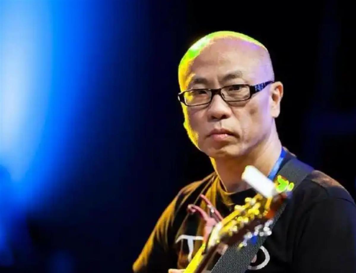 （急 推荐微信）《单身情歌》编曲韩贤光去世，因打羽毛球时心脏骤停