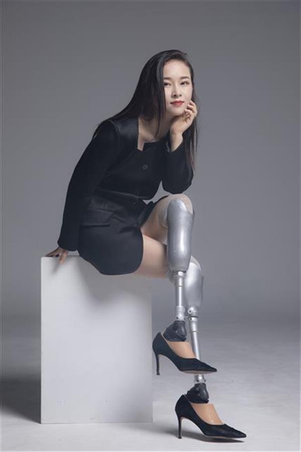 截肢舞者廖智成为了真正的无价之姐 | 极目新闻