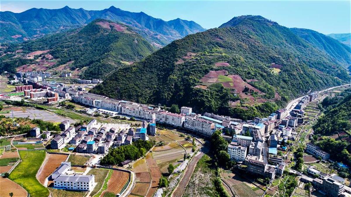 湖北郧西关防乡红绿融合推动乡村高质量发展