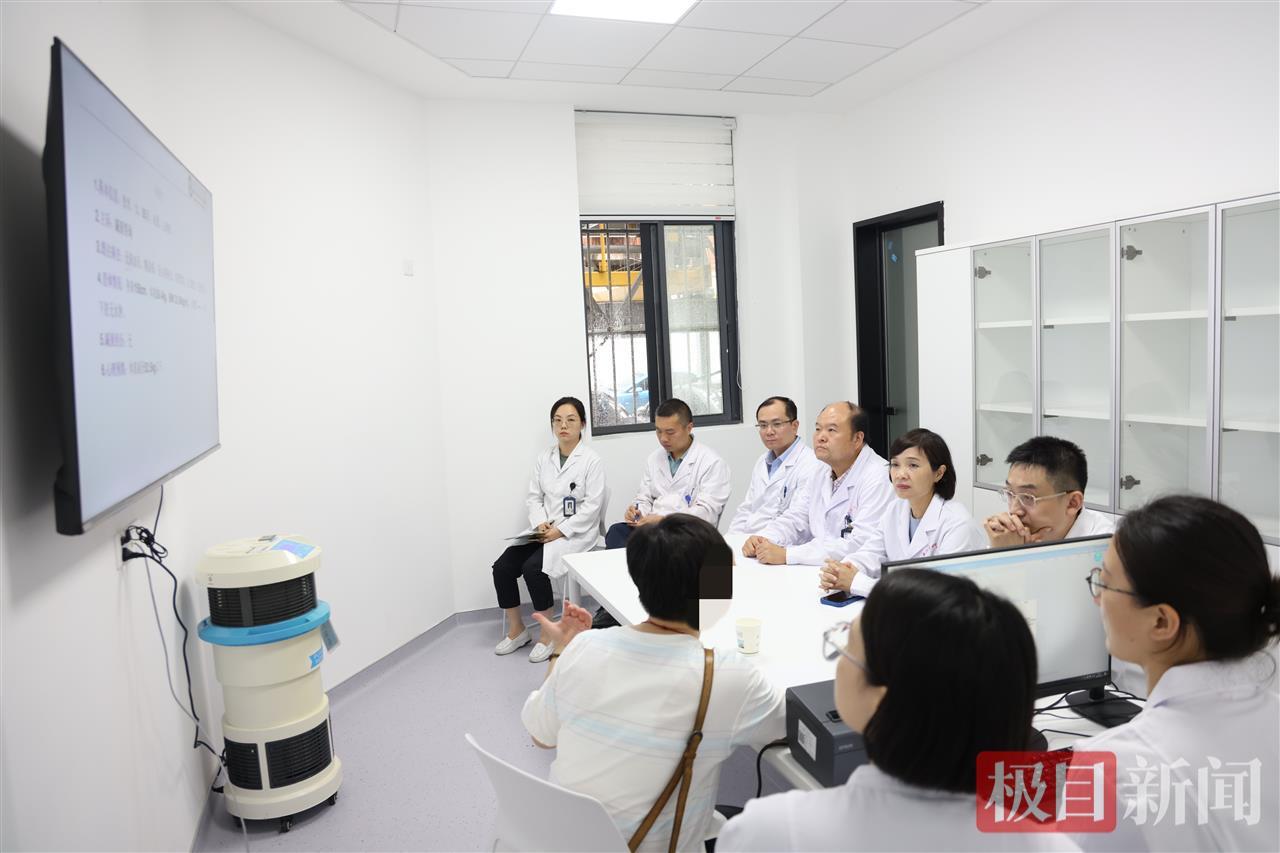 体重管理中心多学科团队会诊评估，为有体重管理需求的人群制定个体化减重方案 马遥遥 摄影_副本.jpg