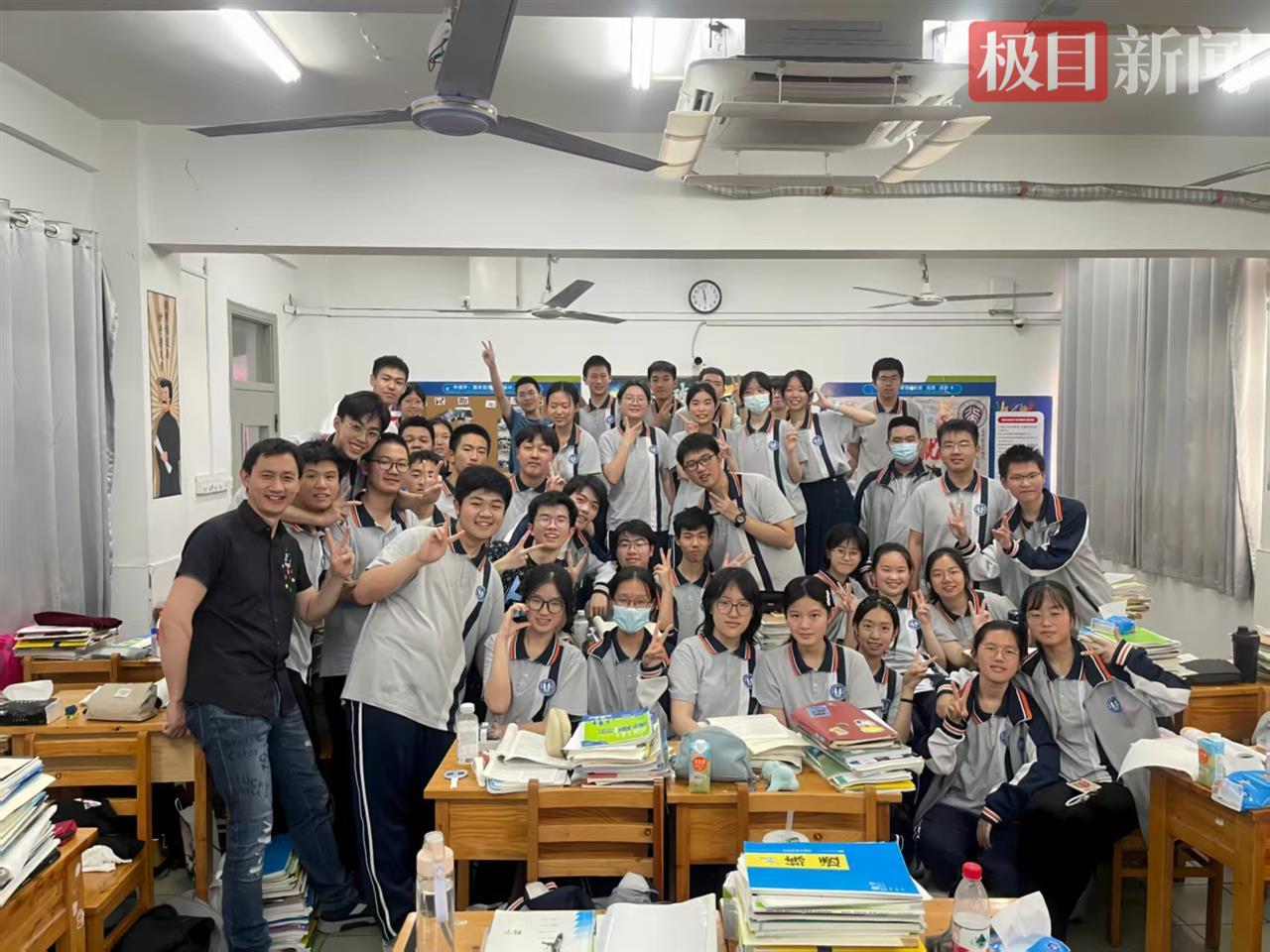 武汉十一中何天瑞被清华大学录取，“感谢老师曾给我敲响警钟”