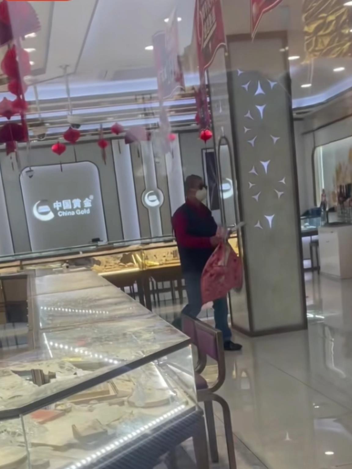 网络视频截图.jpg 网络视频截图.jpg