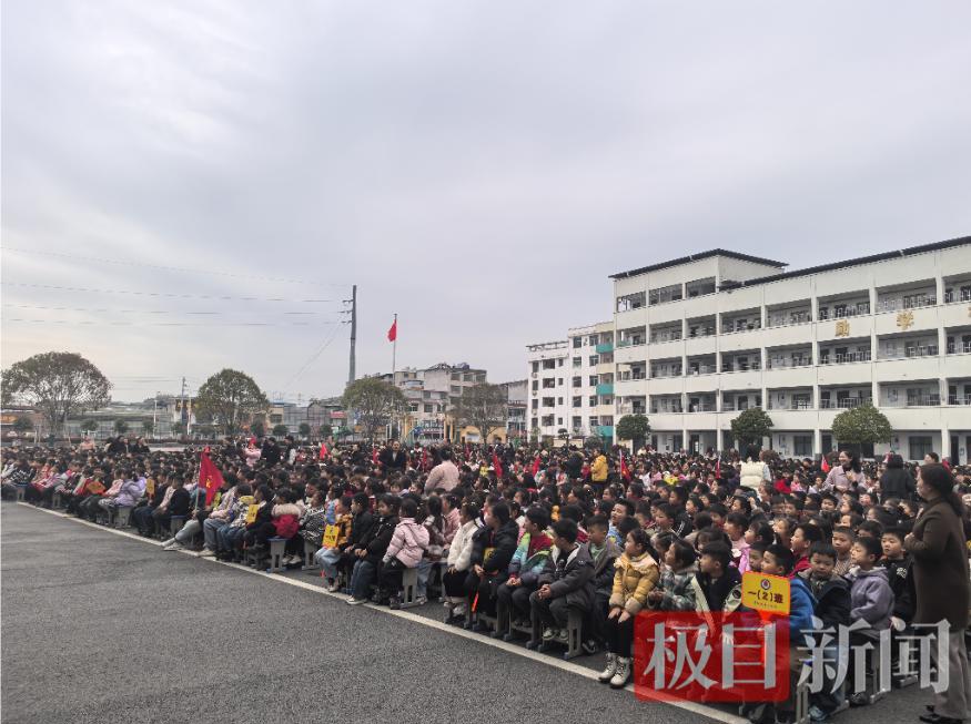 e18de58015bd7b6b05261b7f3b875612.png e18de58015bd7b6b05261b7f3b875612.png