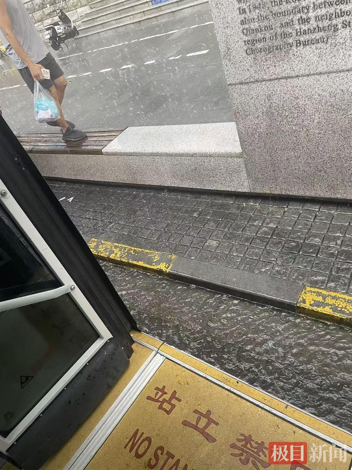 下雨3.jpg 下雨3.jpg