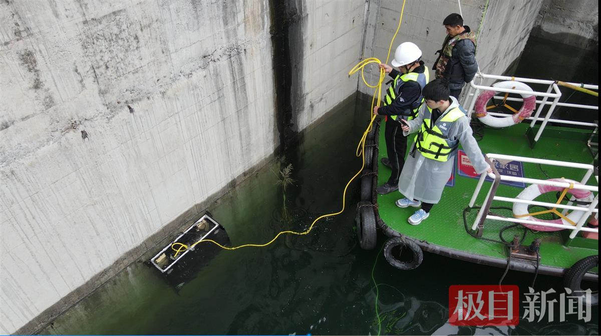 11.3水下吸附机器人大坝直立面吸附检测.png