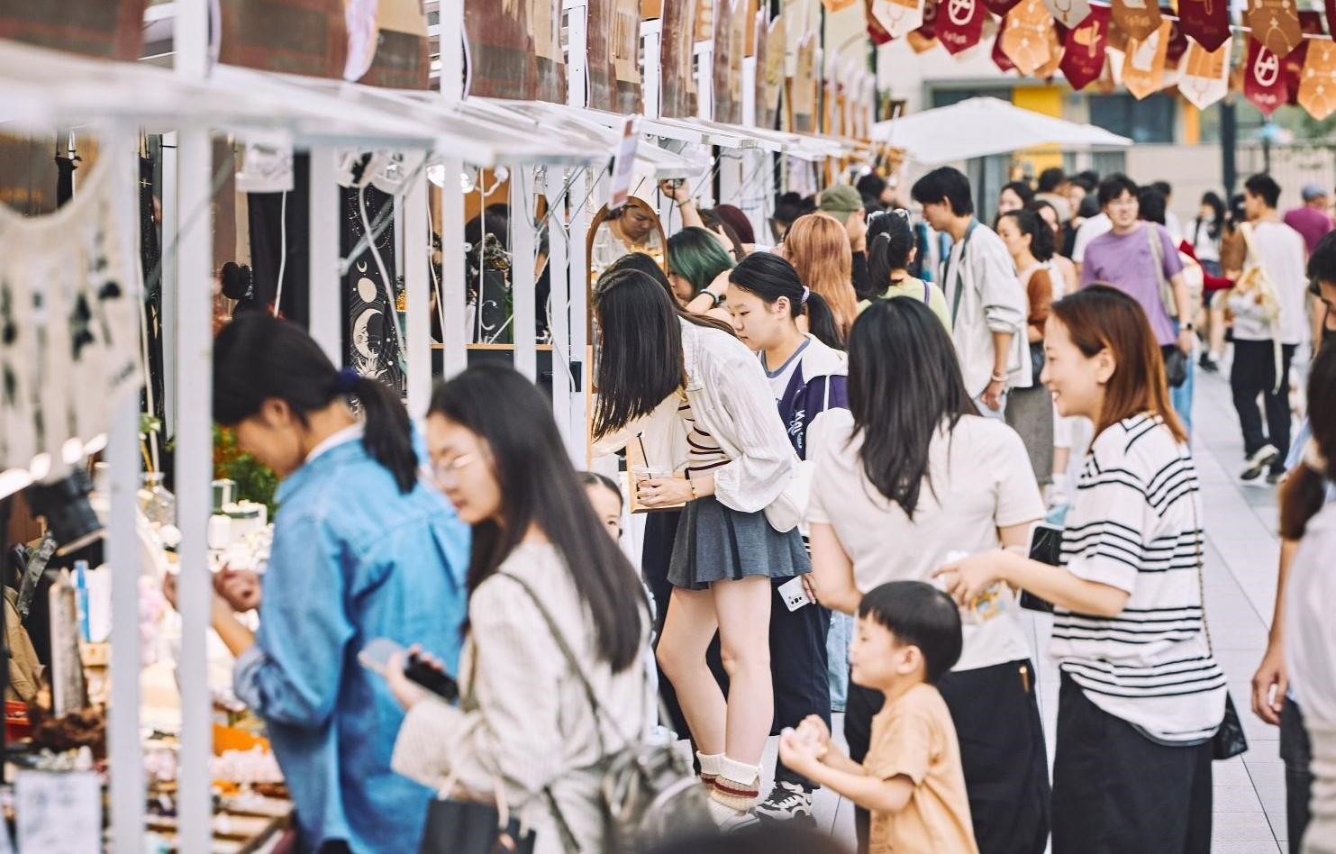 商场01.jpg 商场01.jpg