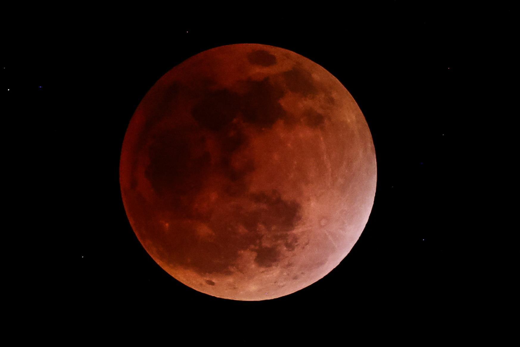 俄罗斯计划在2036年前建成月球发电站