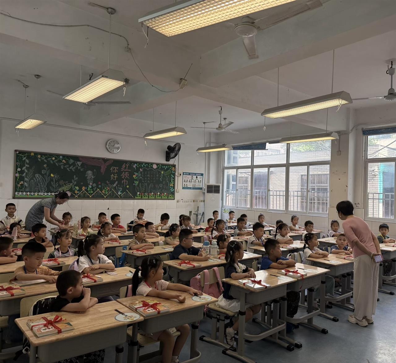 你好一年级,你好新老师.jpg 你好一年级,你好新老师.jpg