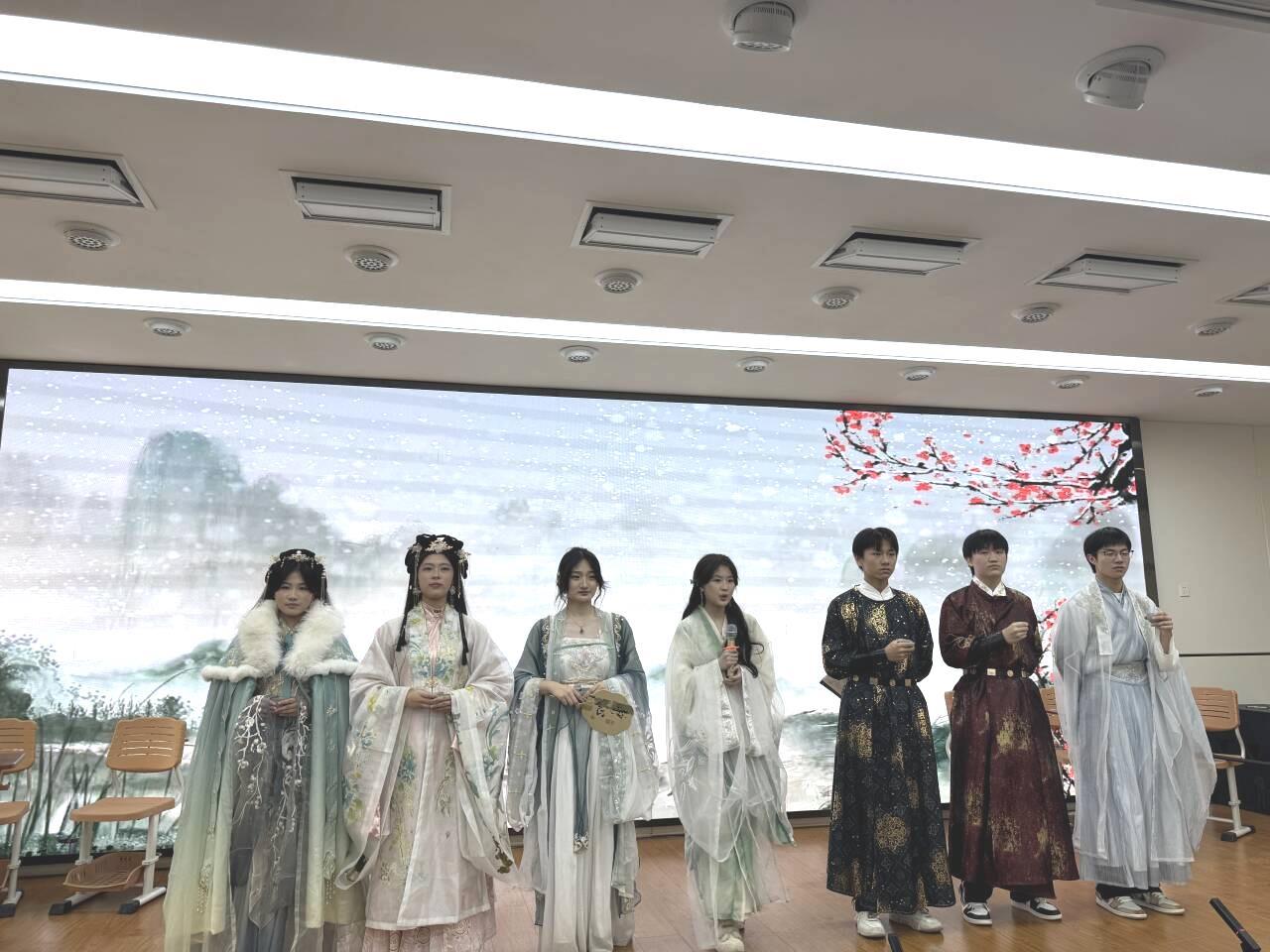 图片2.png 图片2.png