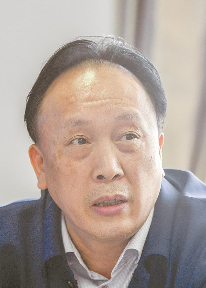 湖北省总工会经济技术劳动保护部副部长 陈开国