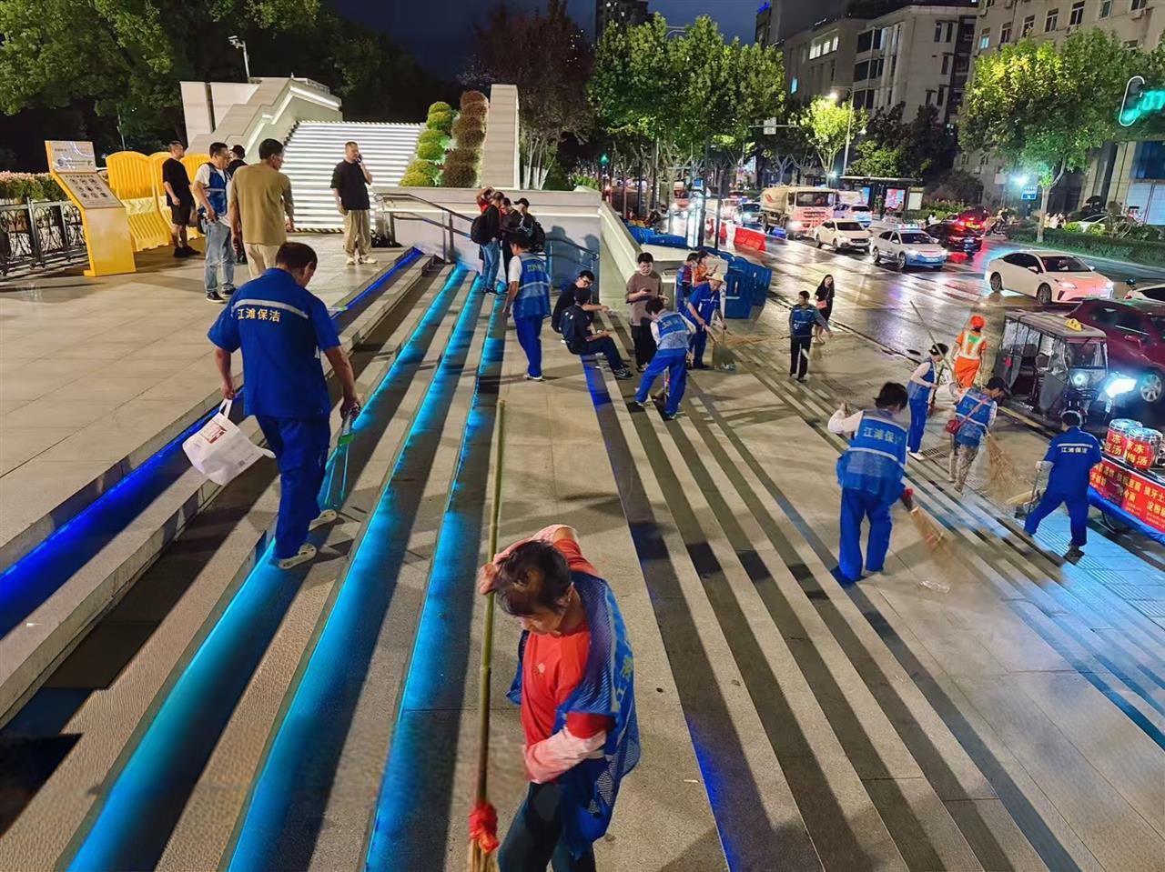 保洁1.jpg 保洁1.jpg