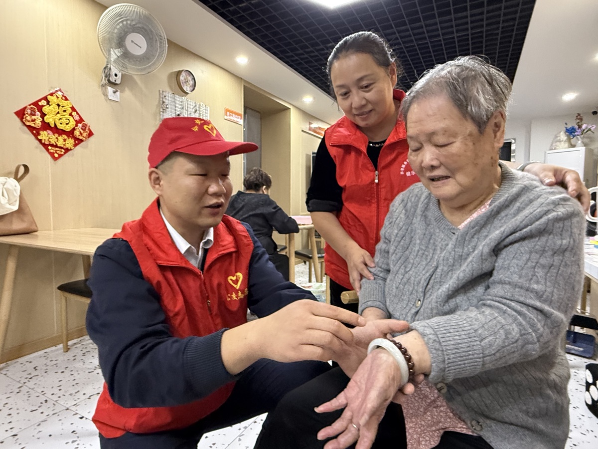 4f2ba635de9f91bf5881ee26ef810969.jpg 4f2ba635de9f91bf5881ee26ef810969.jpg