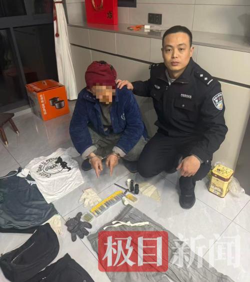 9C1A01AA16935BE6D9F628E99CA79B1E.png 9C1A01AA16935BE6D9F628E99CA79B1E.png