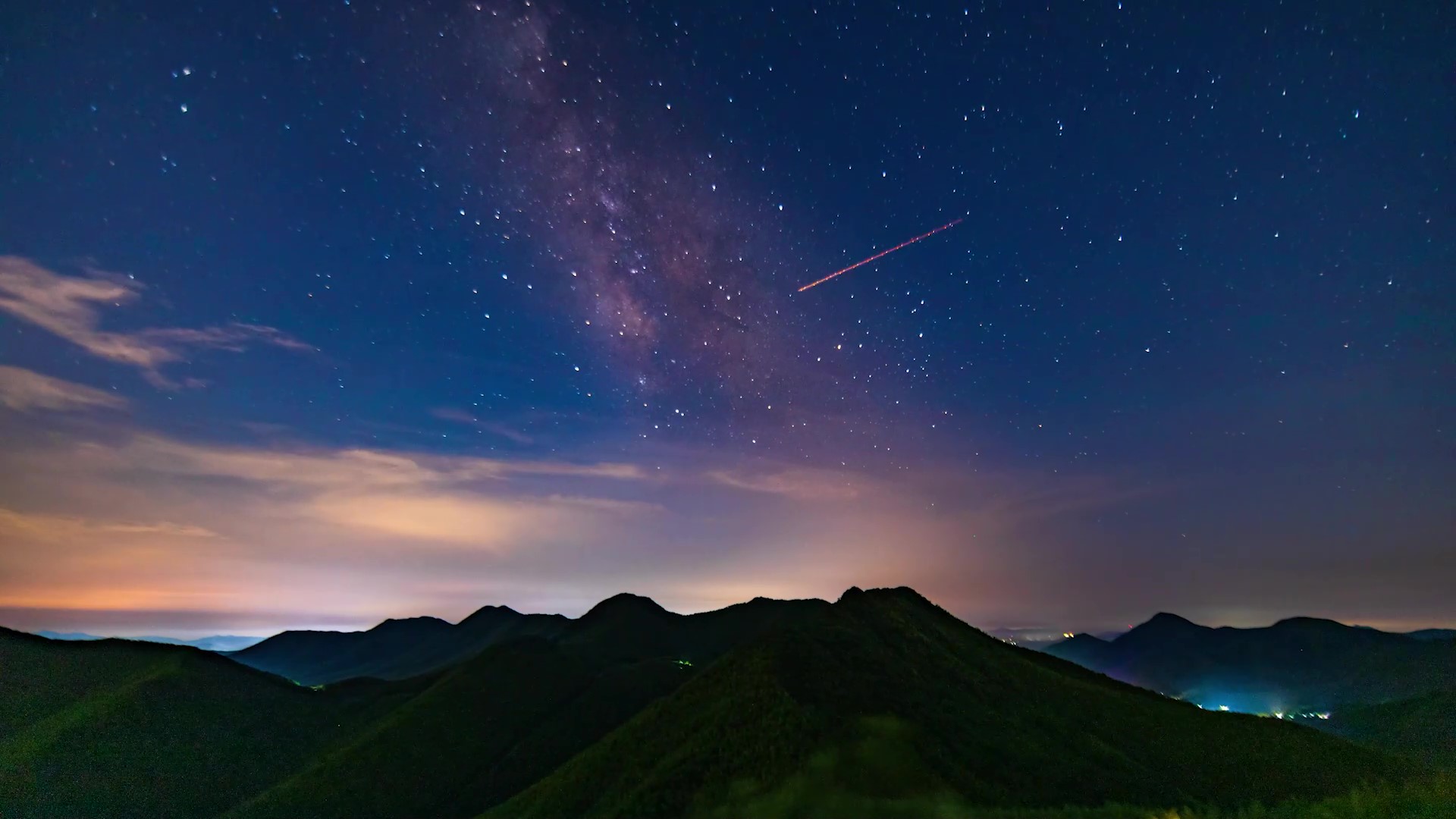 会动的星空来了流星点亮溧阳竹海夜空