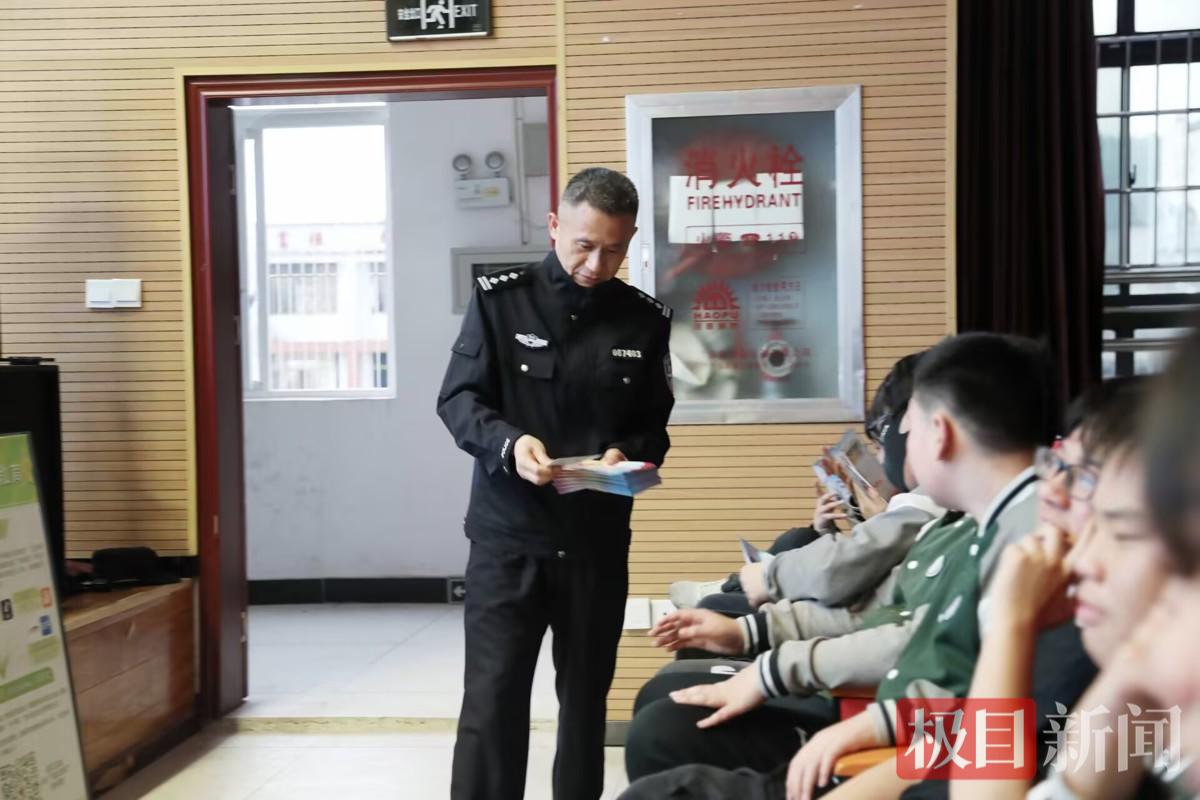 DFF314806836D14E0B01A51DE7719608.jpg DFF314806836D14E0B01A51DE7719608.jpg