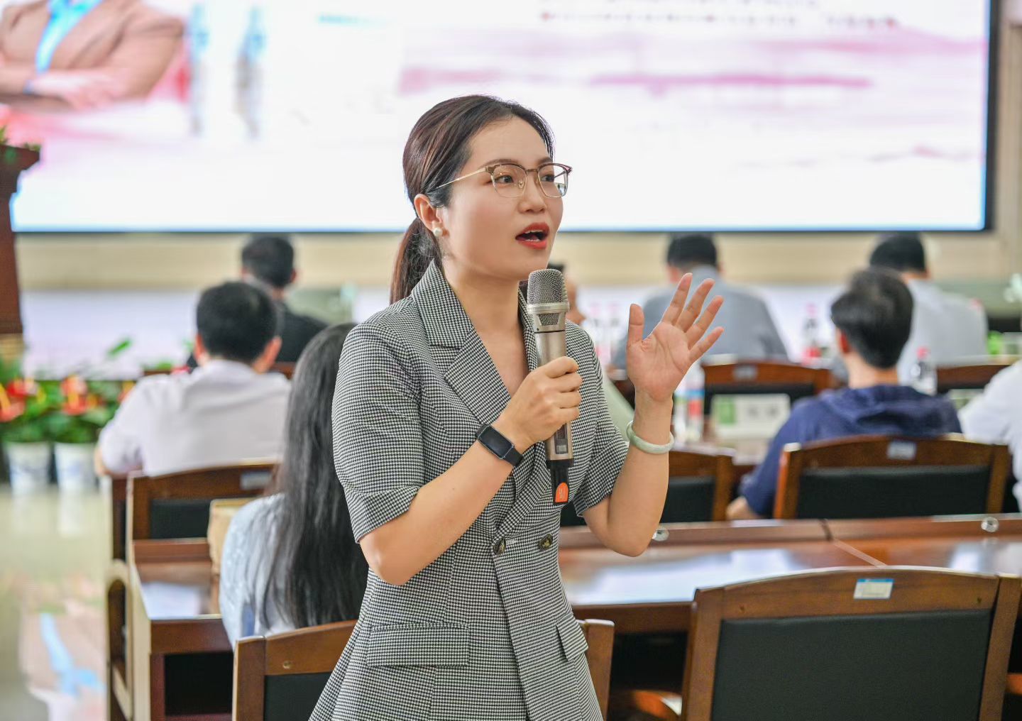ͼΪ���޻��������鴴������ ��Ӱ�����Ӻ�.jpg