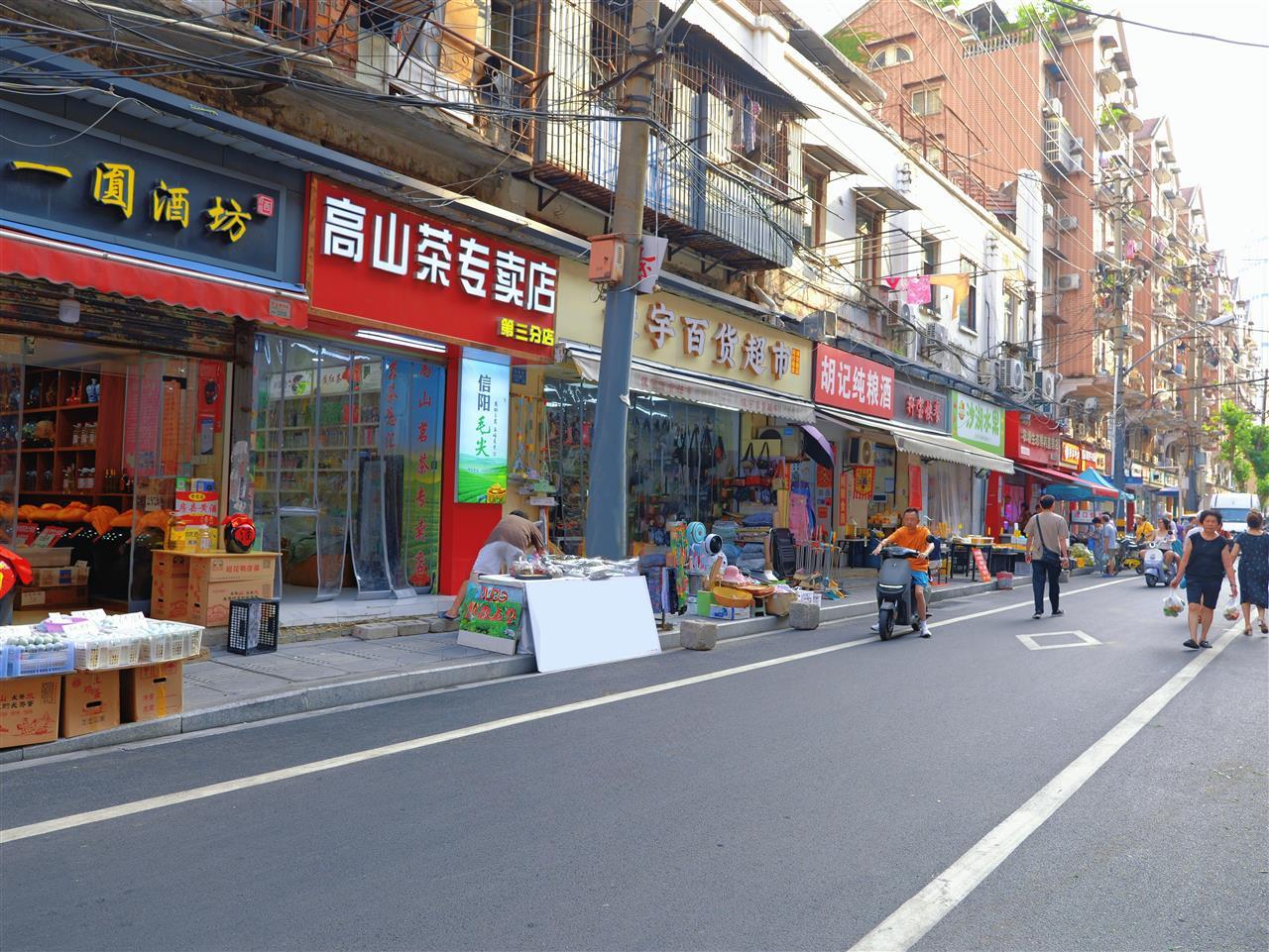 经过整治后的天声街道路整洁通畅 (1).jpg