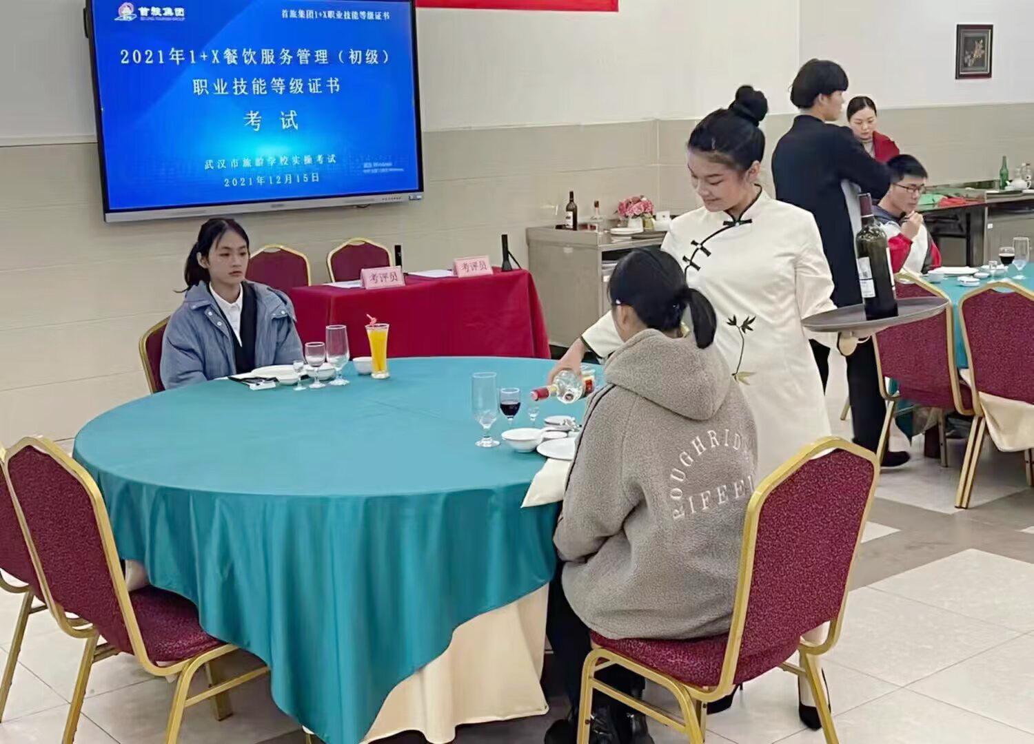 凭“认真和感恩”完成四级跳，武汉女生用七年从中职逆袭至双一流