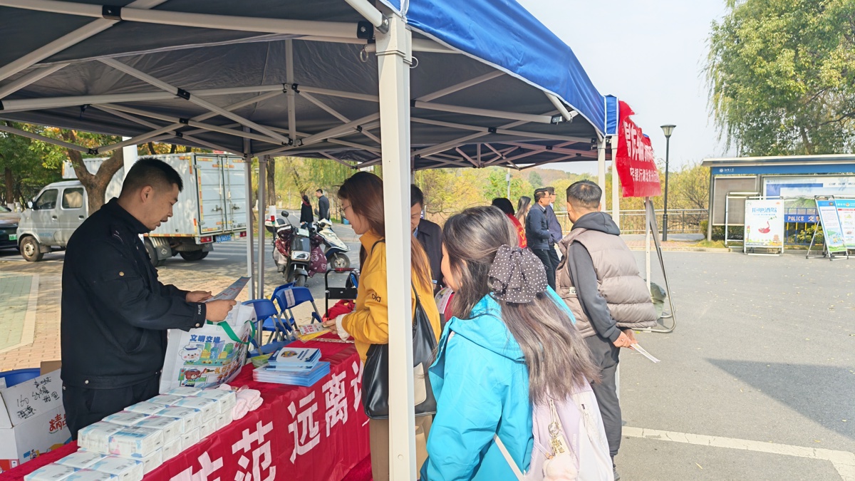 4d206fe6d1d55b485cf0f2970b16bf4.jpg 4d206fe6d1d55b485cf0f2970b16bf4.jpg