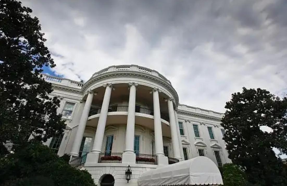 特朗普 决定 央视新闻.png