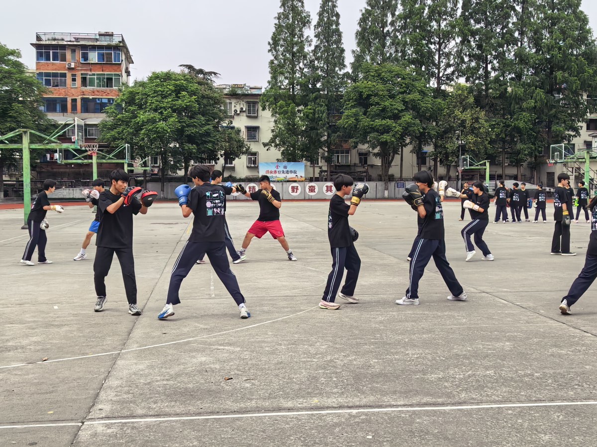 8bd86546a7d745403d868ddc57b78ff7.jpg