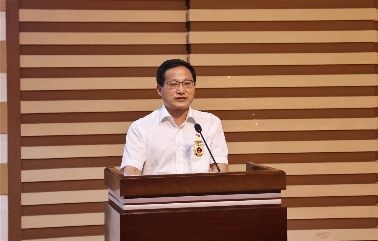 全国先进工作者 夏学知.JPG