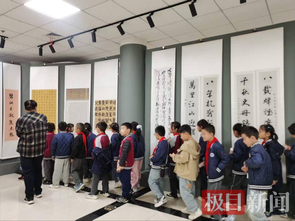 52FC2CB9399B1843F0C71A8630C5C03A.jpg 52FC2CB9399B1843F0C71A8630C5C03A.jpg