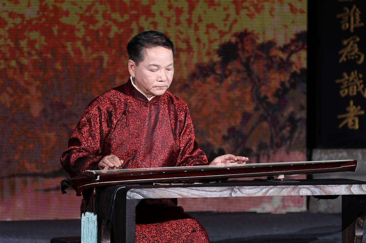 WHZL9690.jpg WHZL9690.jpg