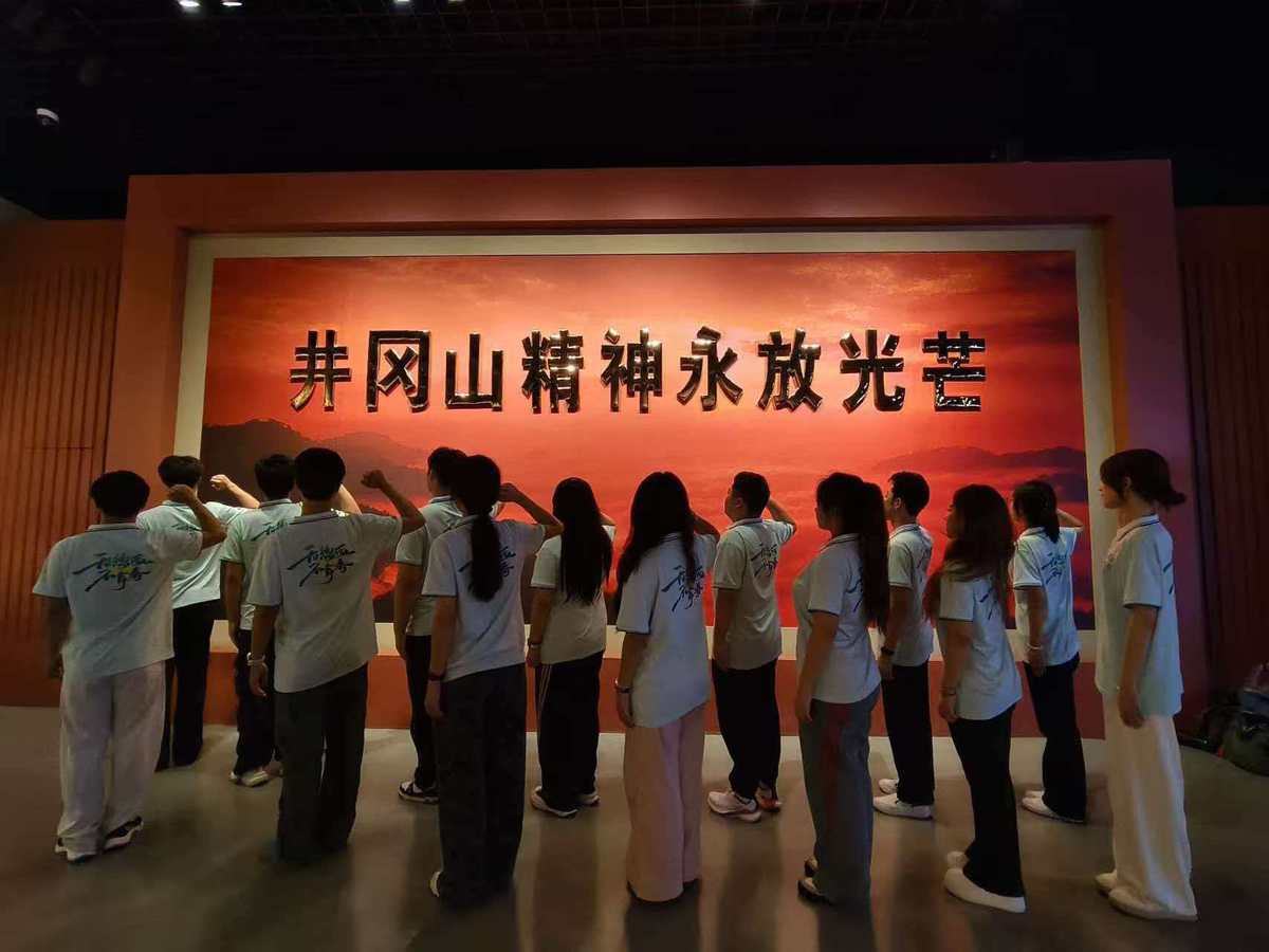 7b056053ee8bc82416ee64d213a70850.jpg 7b056053ee8bc82416ee64d213a70850.jpg