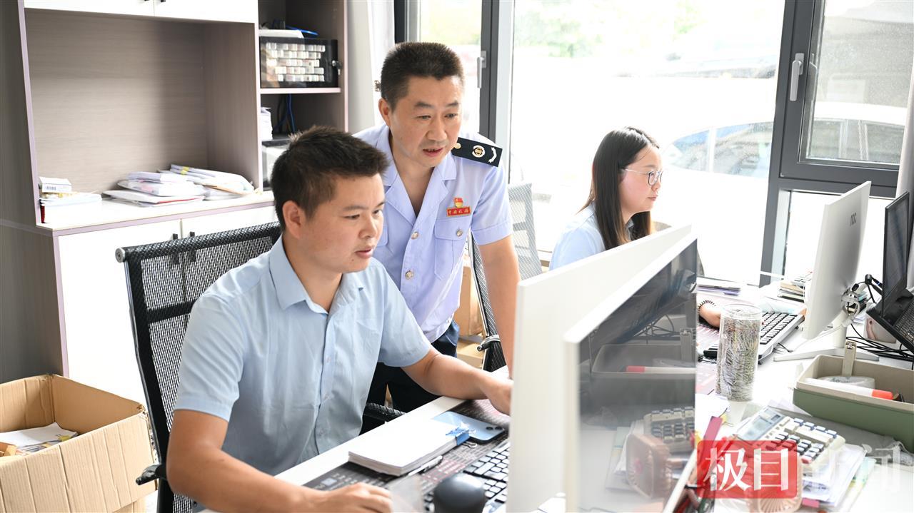 DSC_7653.JPG DSC_7653.JPG