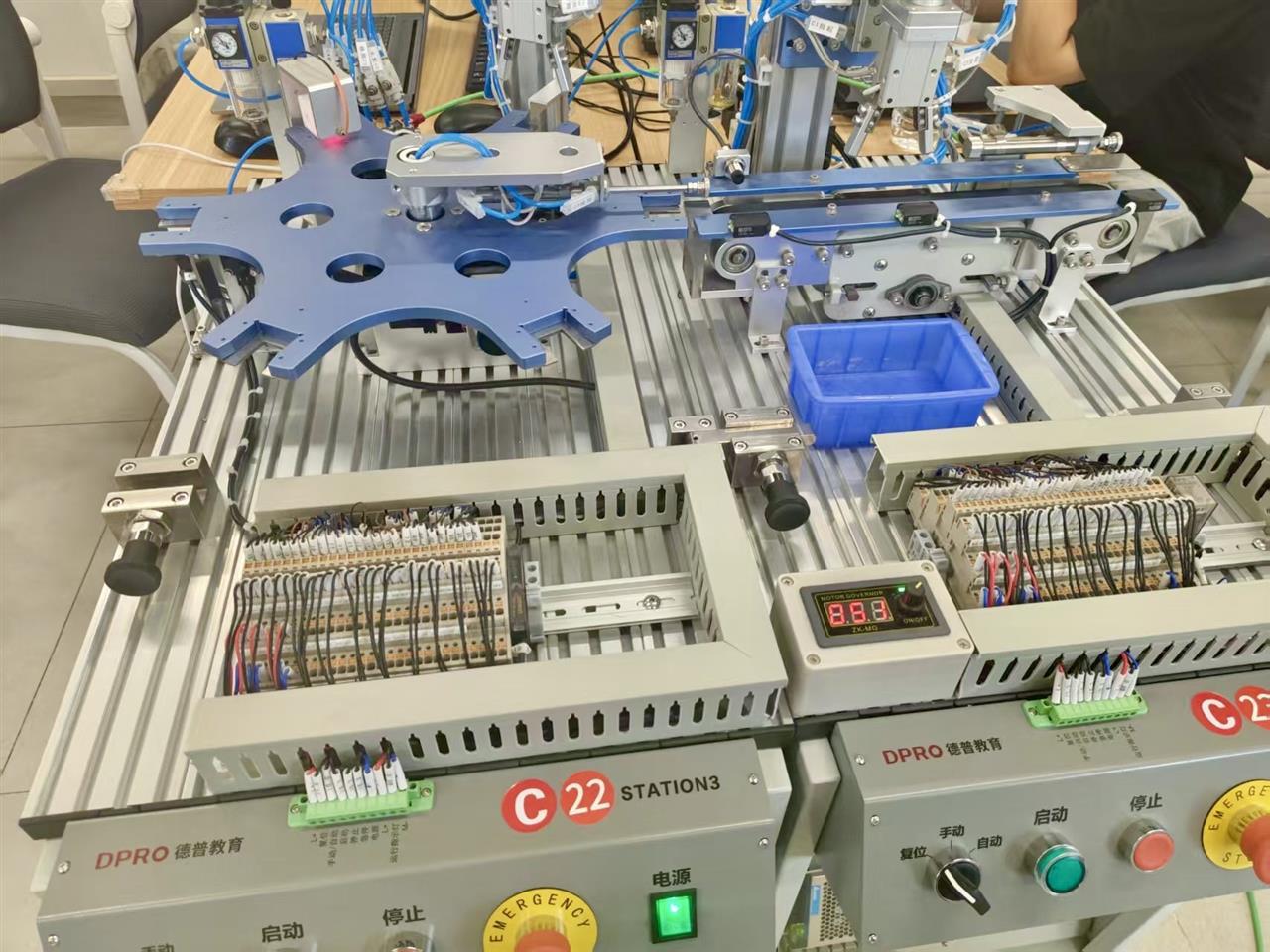 1ff73dc902fbef6169d26583bd62555d_.jpg 1ff73dc902fbef6169d26583bd62555d_.jpg