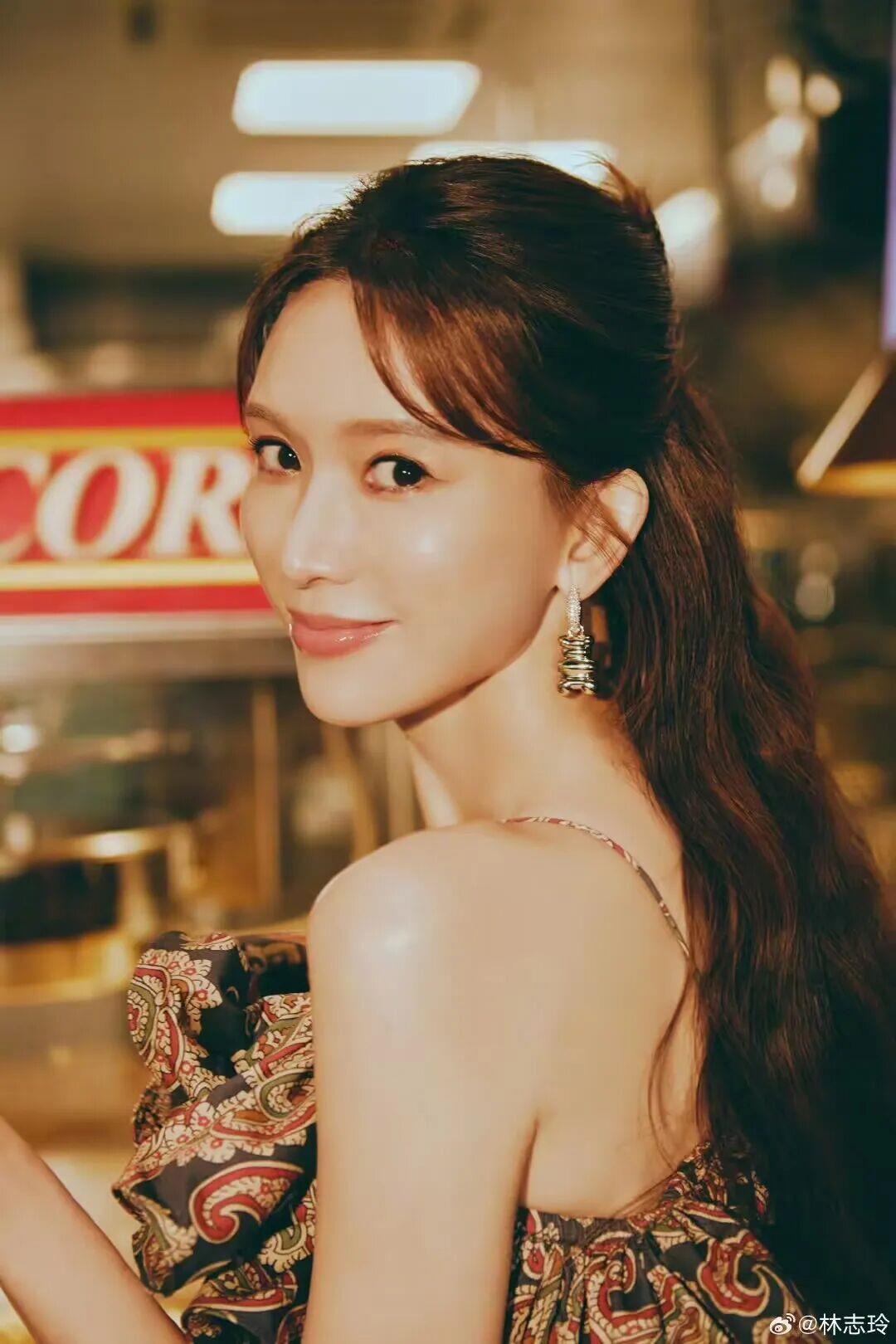 林志玲一看到小S复出就哭了：没法停止眼泪，家人也觉得“志玲挨骂”片段很好笑