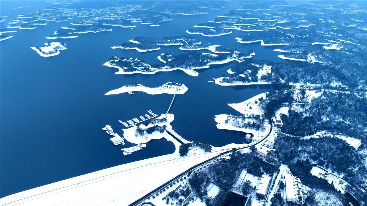 2026洈水初雪 高空俯瞰雪景，美到心尖上.jpg
