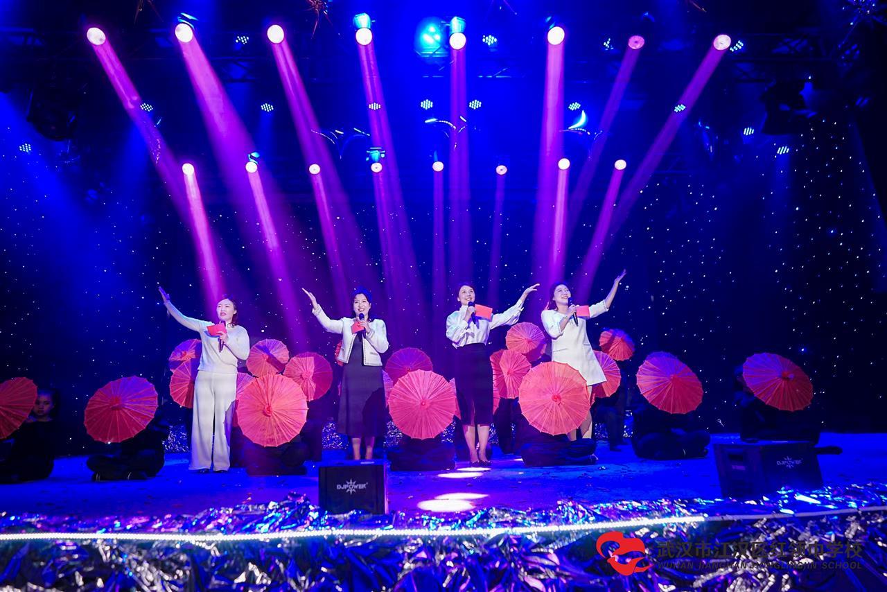 VAN01905.jpg VAN01905.jpg