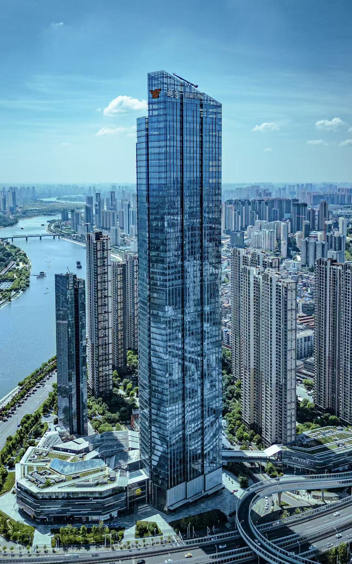 武汉越秀财富中心.jpg