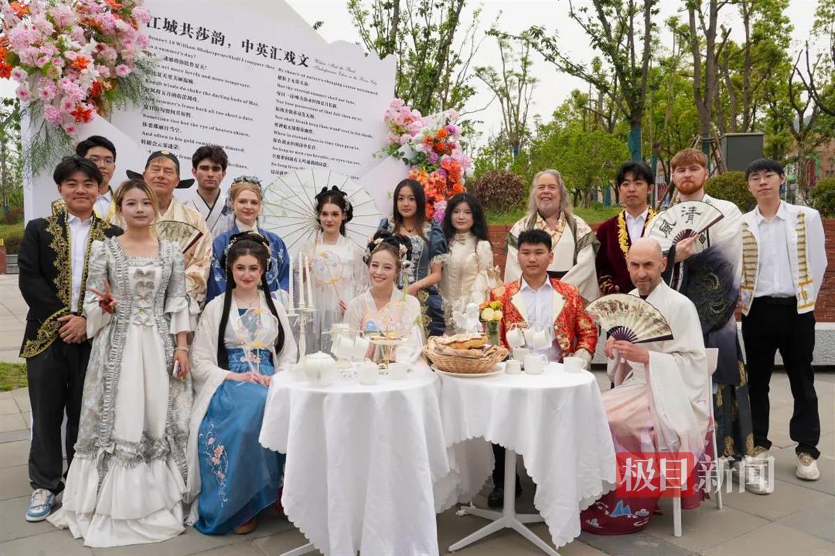 合影.jpg