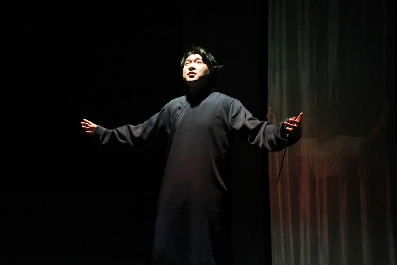 2 成龙影视传媒学院表演（戏剧表演方向）2102班毕业大戏《狂飙》剧照。奉颖 摄.JPG