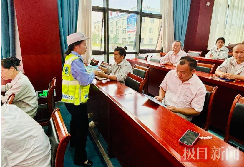 232EB7F198106E6920B1048D473761FF.png 232EB7F198106E6920B1048D473761FF.png