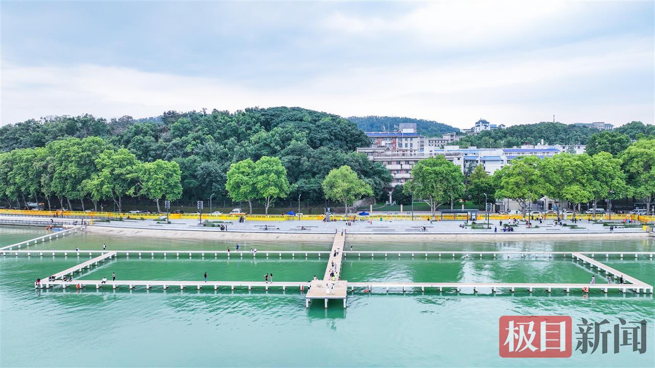 1367902_东湖绿道三期25日开放武汉大学_4.jpg